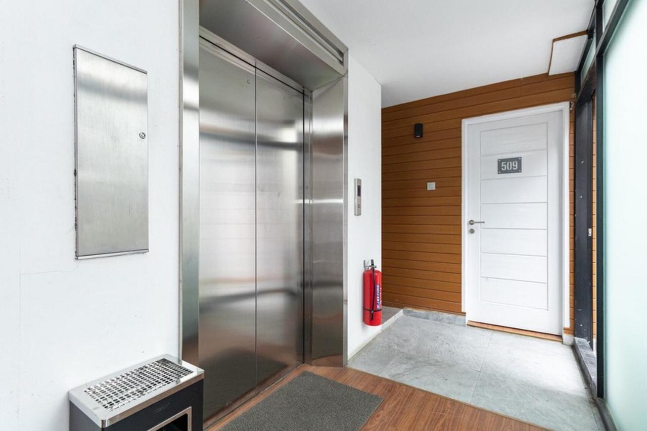 Reddoorz Premium Near Centre Point Mall Medan Luaran gambar